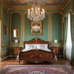 MACE Heritage – Baroque Louis XV Chest of Drawers in Solid Wood with Marquetry and Gloss Finish