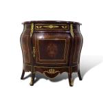 MACE Heritage – Barocke Kommode aus Massivholz mit Messingbeschlägen und geschwungener Front