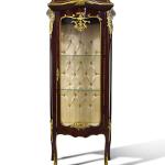 Barocke Vitrine im Louis XV Stil - Brauner/grüner Marmor - Goldener Stoff - Antiker Stil - Barocke Möbel - MACE