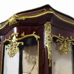 Barocke Vitrine im Louis XV Stil - Brauner/grüner Marmor - Goldener Stoff - Antiker Stil - Barocke Möbel - MACE