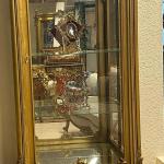 MACE-Barock-Goldvitrine-Drei Glasböden-Eine Schublade-Spiegelrückwand-Klassische Möbel- Wohnzimmer und Flur-210cm