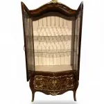 MACE Heritage -Luxus Barockvitrine aus Massivholz mit Messing | Möbel Lippold