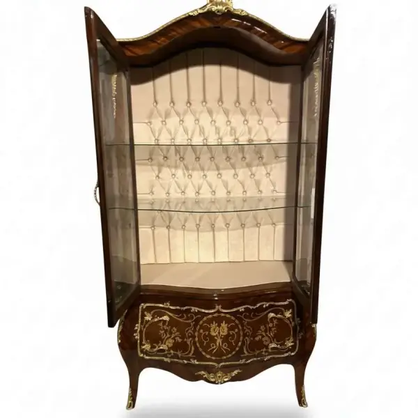MACE Heritage -Luxus Barockvitrine aus Massivholz mit Messing | Möbel Lippold