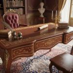 Luxuriöser Schreibtisch im Barockstil - Braun - Messing - Drei Schubladen - Arbeitsplatte aus Kunstleder - Intarsien - Büromöbel - MACE