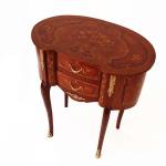 MACE- Barockstil Louis XVI - Nierenförmiger Beistelltisch - Zwei Schubladen - Intarsien - Farbe braun - Messing
