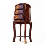 MACE Heritage - Table d’appoint Louis XV / baroque – laiton, marqueterie, blanc, rouge, brun – Si-14