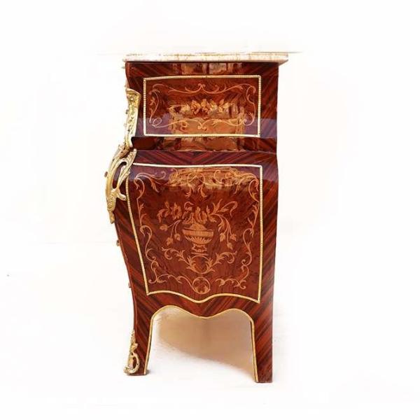 MACE Heritage - Commode baroque – marbre, marqueterie, rouge, beige, cuivré