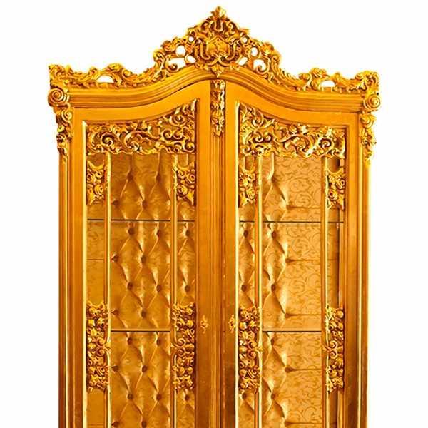 Vitrine im Barockstil - Glas - Gold - 4 Einlegeböden - Rückenlehne aus goldsatiniertem Stoff - MACE