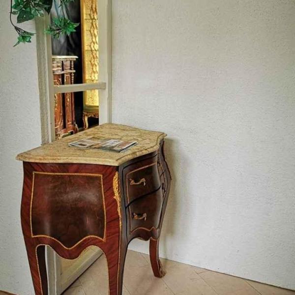 MACE Heritage – Baroque Style Side Table & Small Commode in Solid Beechwood with Marble Top and Copper Accents