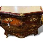 Baroque commode style - Brown color - Solid wood - Marquetry - Brass - Top Beige marble - Three big drawers - classic furniture - MACE