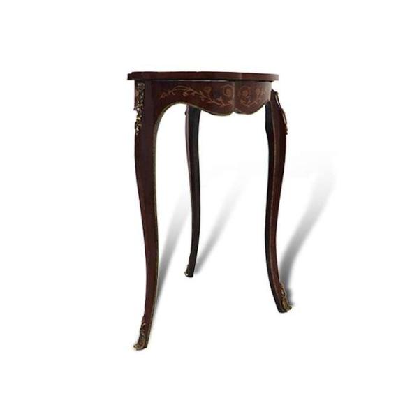 MACE Heritage - Meuble classique baroque – velours, laiton, marqueterie, blanc, rouge