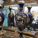 MACE Heritage - barocke Romeo und Julia Porzellan Vase Set -Messinggriff - Zwei Vasen - 80cm