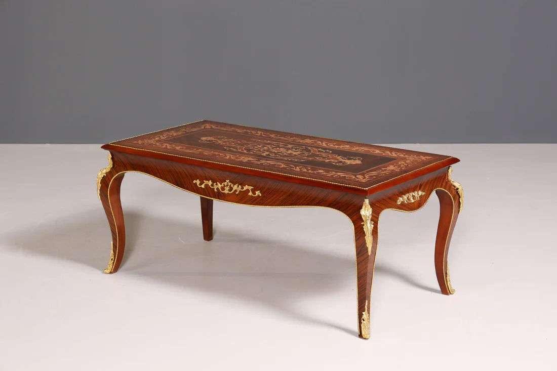 MACE - Exquisite Louis XV-style coffee table - Elegant curves - high quality materials for your living room