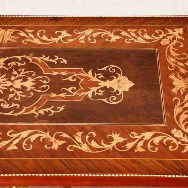 MACE - Exquisite Louis XV-style coffee table - Elegant curves - high quality materials for your living room