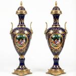 MACE Heritage - barocke Romeo und Julia Porzellan Vase Set -Messinggriff - Zwei Vasen - 80cm