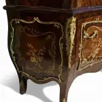 MACE Heritage -Luxus Barockvitrine aus Massivholz mit Messing | Möbel Lippold