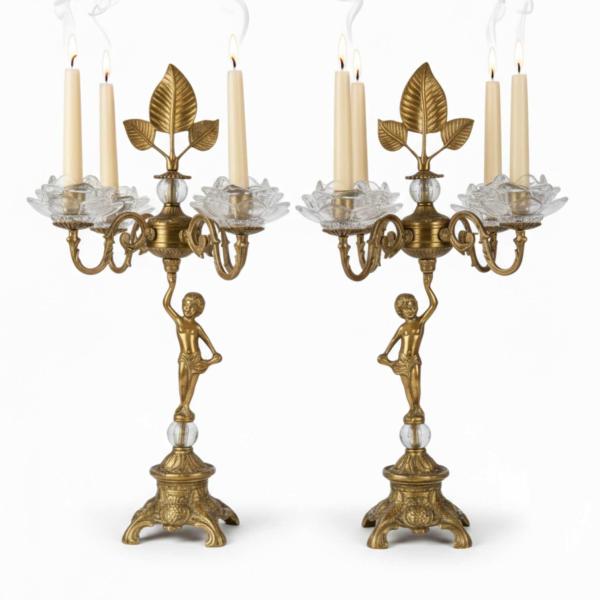 MACE Heritage – Engel-Kandelaber Set aus massivem Messing in Antikgold mit Glasblüten