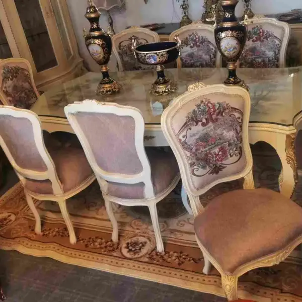 MACE Heritage Handgefertigtes Beiges Barock-Esszimmer-Set mit 8 Stühlen – Ölhandbemalt