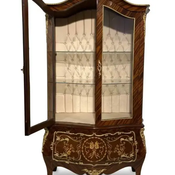 MACE Heritage -Luxus Barockvitrine aus Massivholz mit Messing | Möbel Lippold