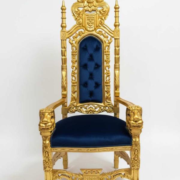 MACE Heritage – Barocker Thronsessel aus Massivholz mit Löwenarmlehnen, Samtpolsterung in Tiefblau