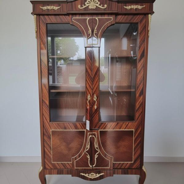 MACE-Baroque office display case - Brass - Brown color - Two glass doors - Two drawers - Filing cabinet - Office furniture