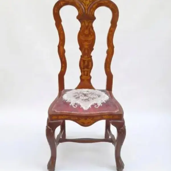 MACE Heritage – Barocker Esszimmerstuhl aus Massivholz in Braun mit rotem Gobelin – Queen-Anne-Beine – Handgefertigt