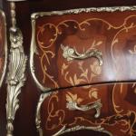 MACE Heritage – Barock Rokoko Kommode Louis XV mit Marmorplatte, handbemalt, Dunkelbraun, Hochglanz