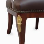 MACE Heritage – Barocker Executive-Bürosessel mit Antik-Messingakzenten, Kunstlederpolsterung und Hochglanz-Holzfurnier