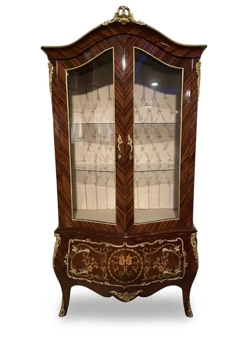 MACE Heritage -Luxus Barockvitrine aus Massivholz mit Messing | Möbel Lippold
