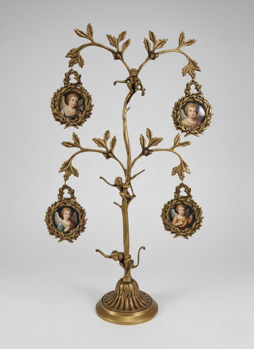 MACE Heritage – Baroque Family Tree Photo Holder in Antique Gold, Luxury Display Stand